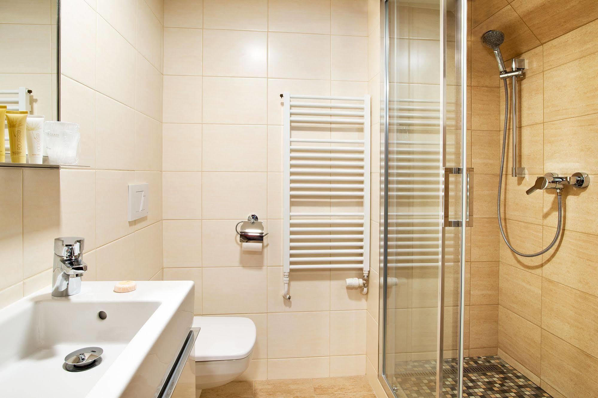 Hotel U Hada Zatec Экстерьер фото