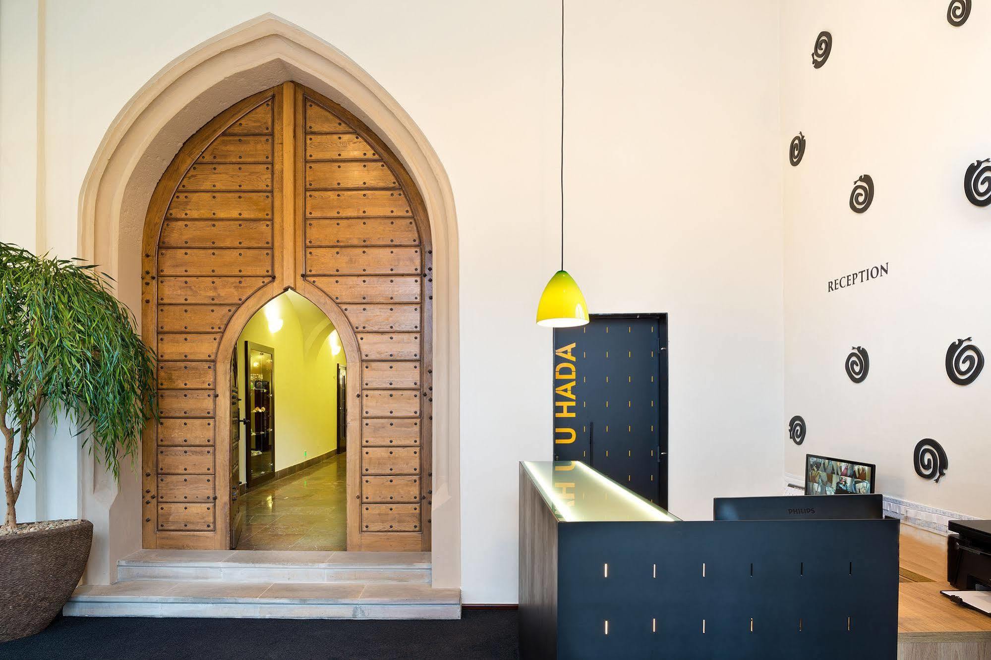 Hotel U Hada Zatec Экстерьер фото